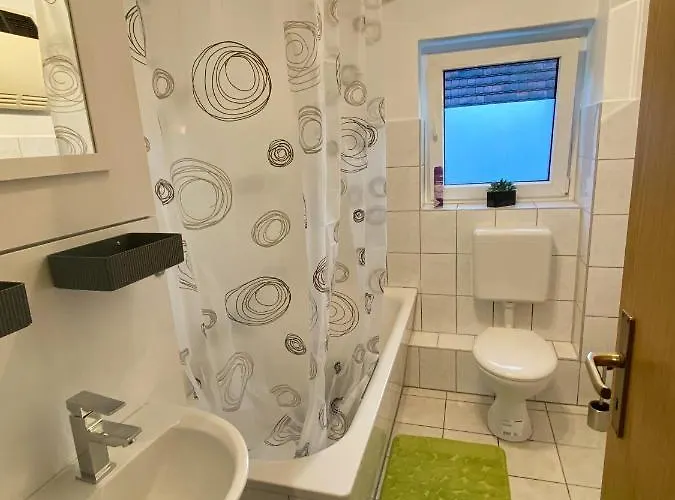 Zum Pinguin 3 * Wiednitz